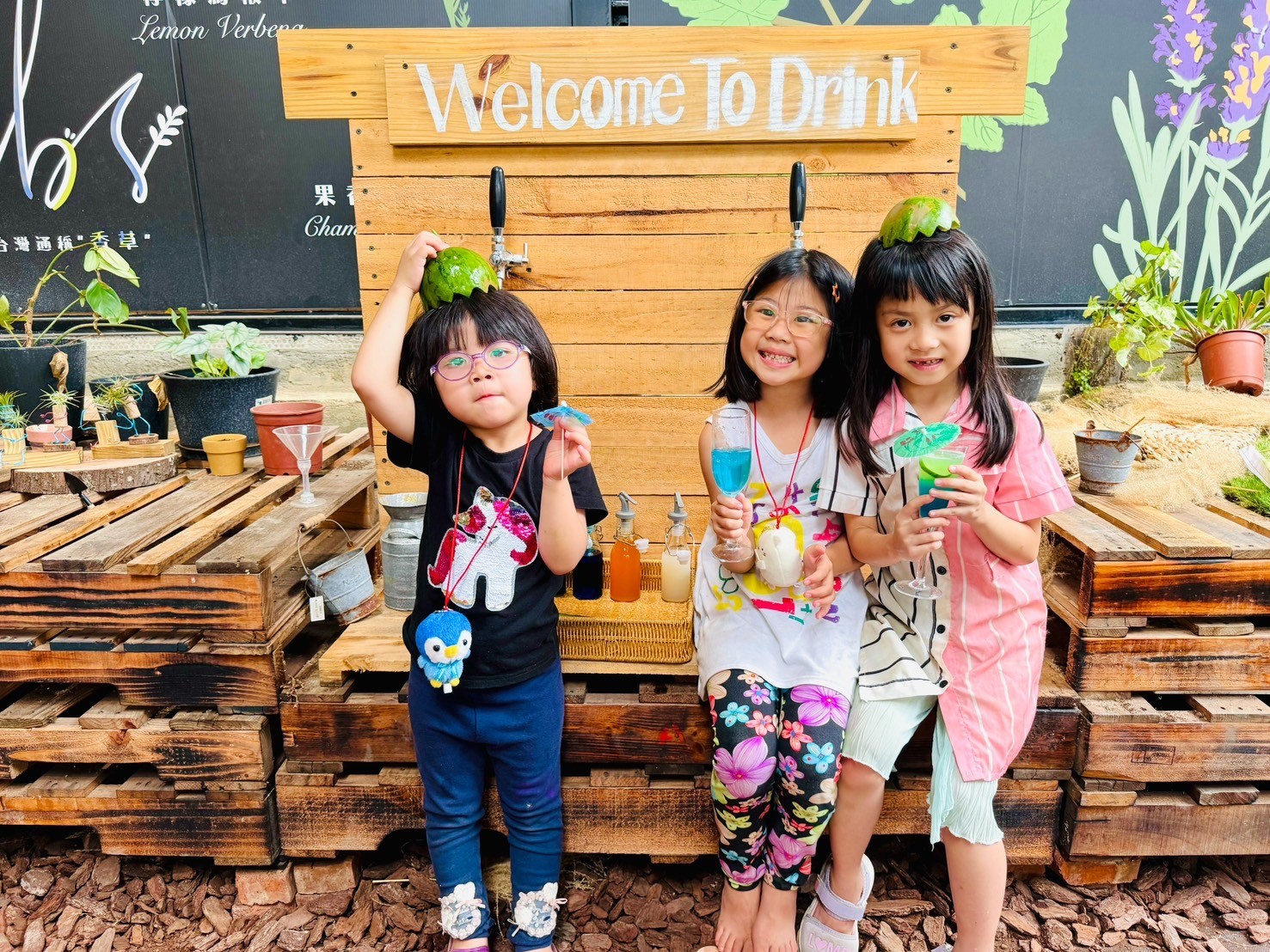 line_oa_chat_250909_164039_group_3